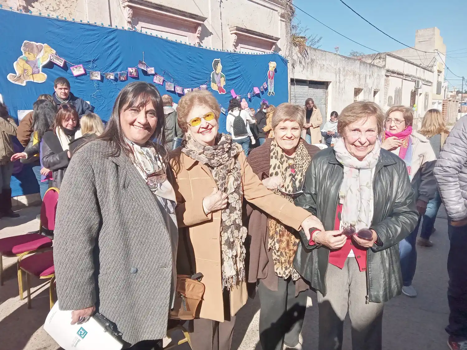 La Sagrada familia, con esfuerzo y empeño sigue dando amor y contención a los más pequeños