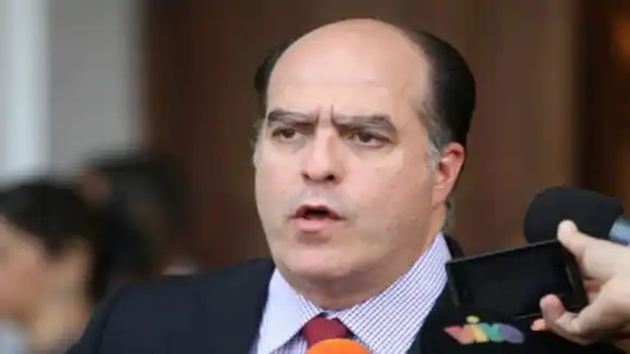 Por el 30 de abril del 2019 LIBRAN ORDEN DE APREHENSIÓN contra Julio Borges