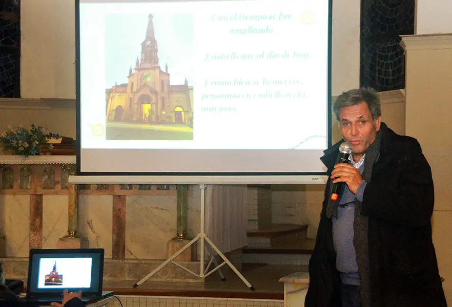 Bono a la venta. Para restaurar la iglesia