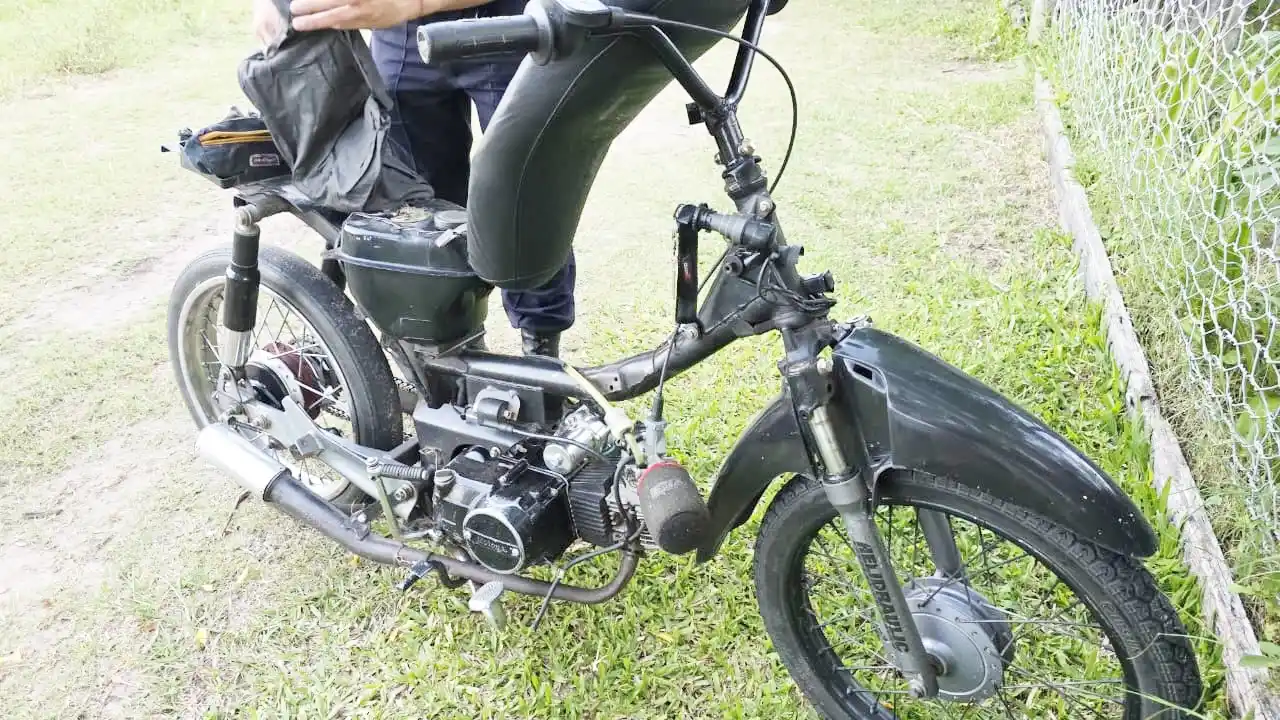 Allanamientos por picadas de motos: secuestro de armas, droga y motocicletas