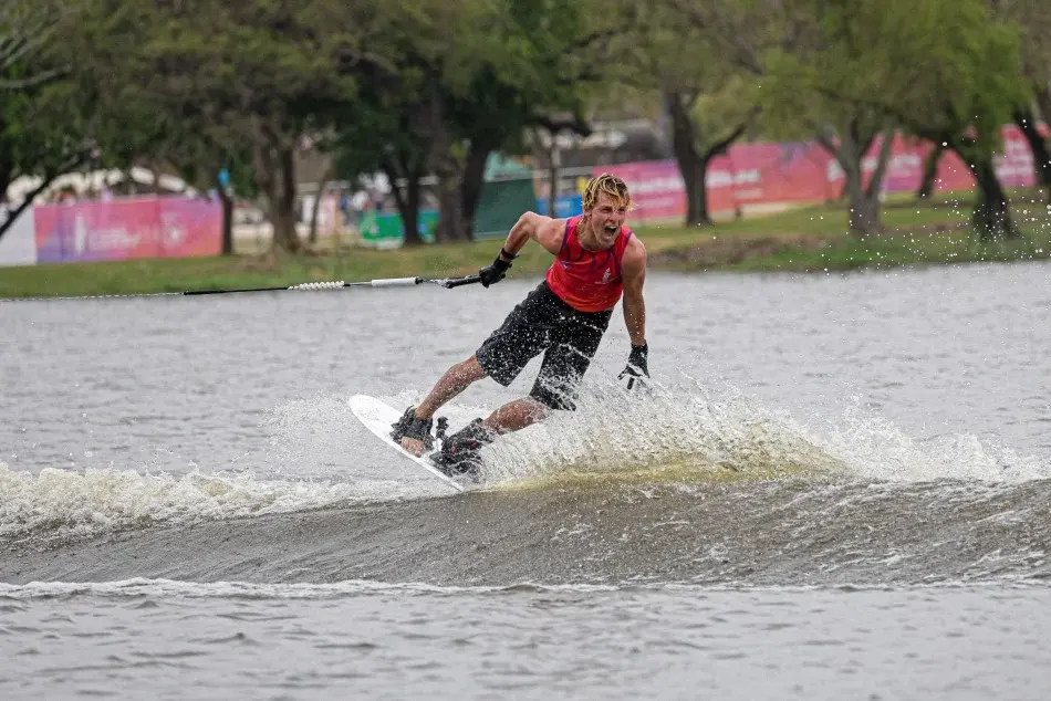Tobías Giorgis, medallista de oro rosarino en los Juegos Suramericanos Santa Fe 2026.