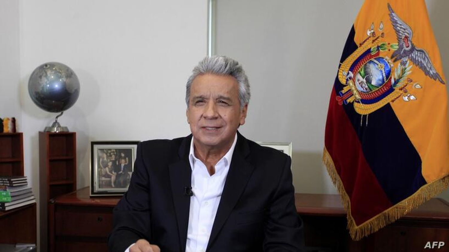Ecuador recorta sueldos y cierra embajadas para hacer frente a la pandemia