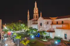 La plaza y el templo, un par heredado de la colonia