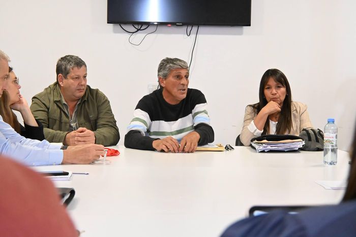 DIPUTADOS RECIBIERON A TRABAJADORES DE ALGODONERA AVELLANEDA - 2