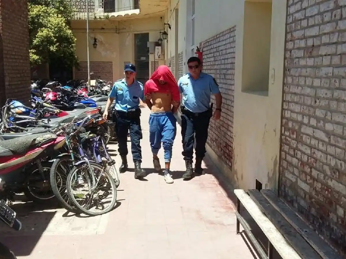 Violento último día de 2016: un joven está grave tras recibir un ladrillazo y otro fue apuñalado 