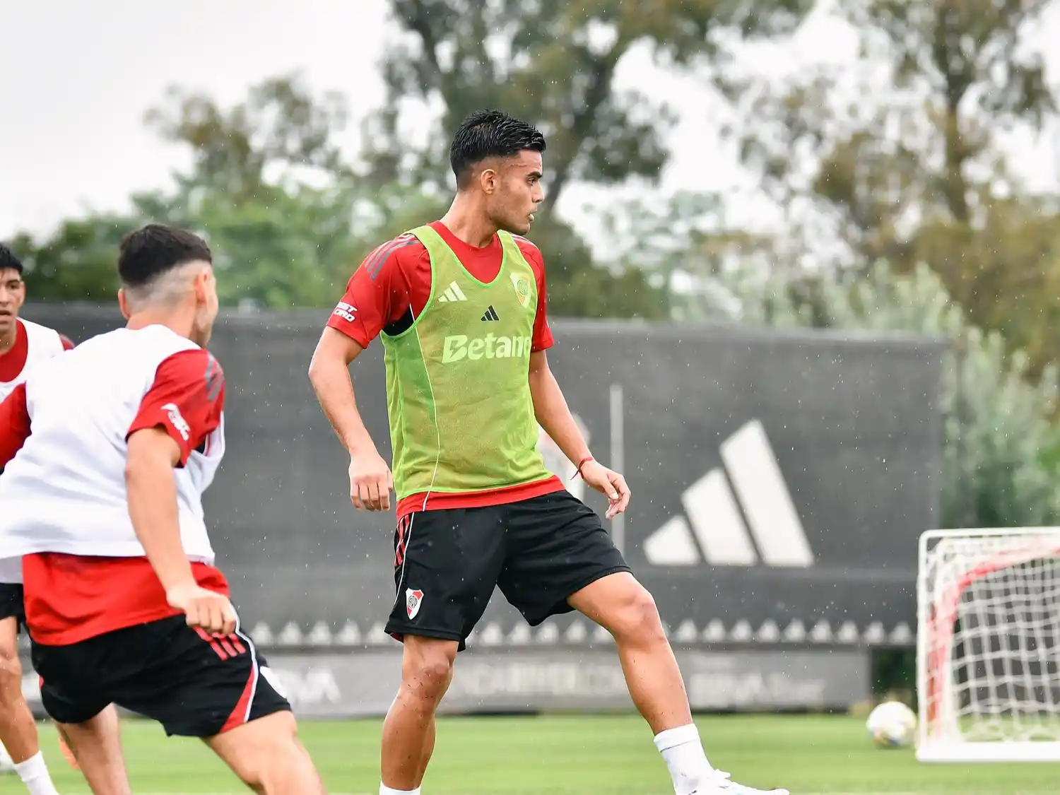 Fausto Vera haría su debut con la camiseta de River.