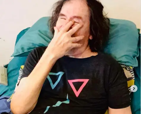 Risueño. La foto que subió a sus redes el músico