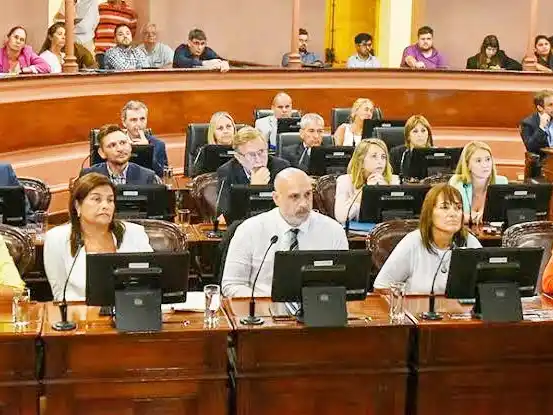 El justicialismo propone crear una comisión permanente para investigar la deuda pública