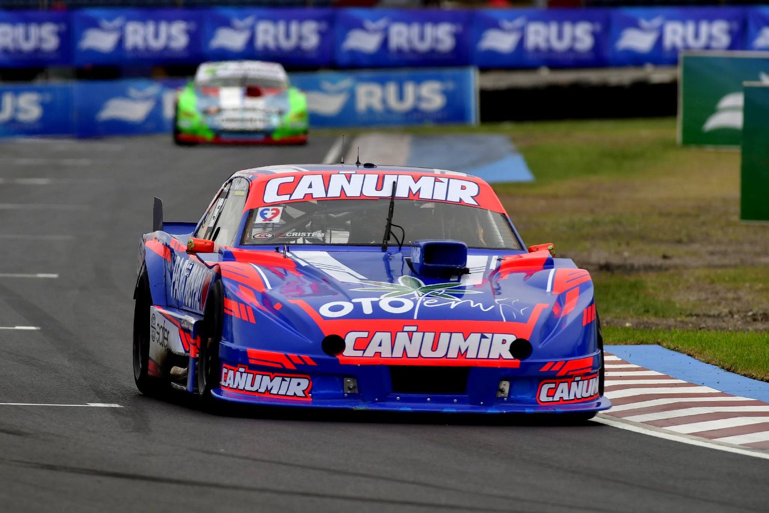 La Dodge de Quijada, con la preparación del Uranga Racing.