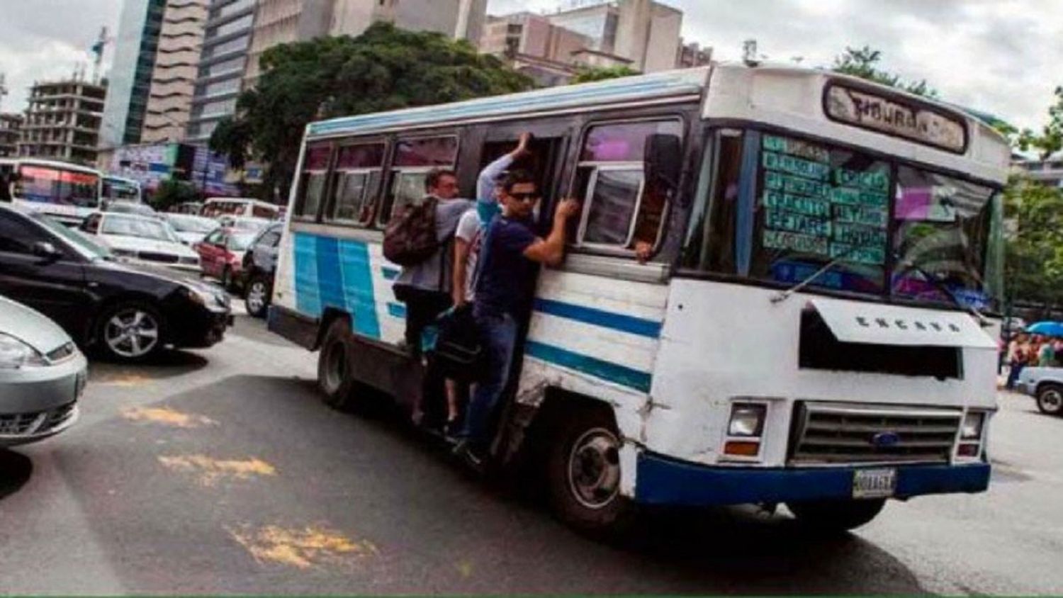 TRATO DECENTE y buen servicio exigen los usuarios a los transportistas
