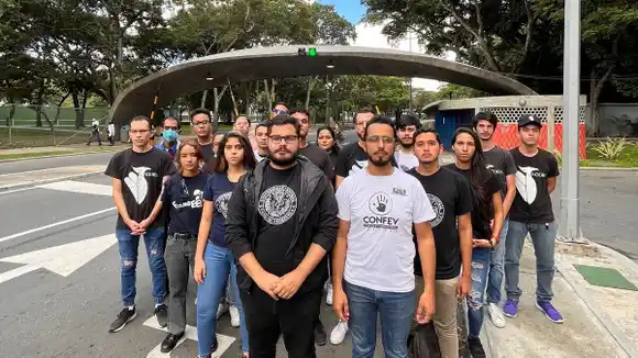 ¡ESTÁN EQUIVOCADAS, las calles no se enfriarán! Estudiantes a las ministras Lucena y Santaella