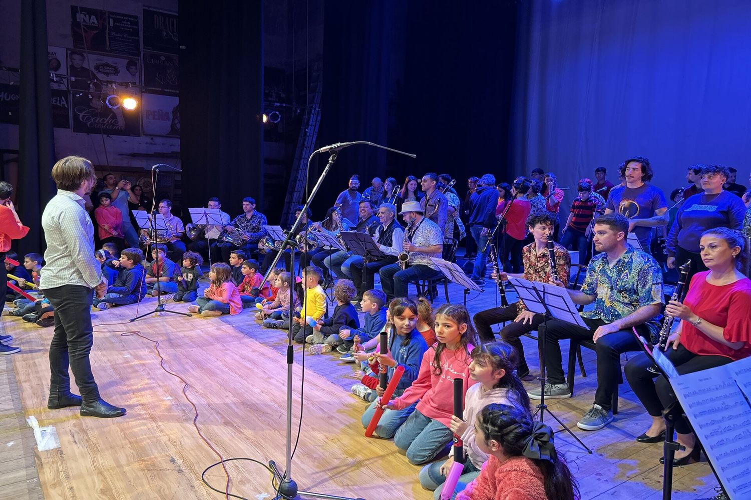 Estudiantes participaron de un encuentro de danza, música y teatro en Paraná