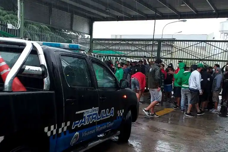 Qué hacen las empresas ante los bloqueos extorsivos del gremio de Camioneros