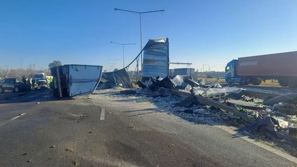 Siniestro fatal en Panamericana: buscan a otro camionero por el hecho mientras el primero continúa detenido