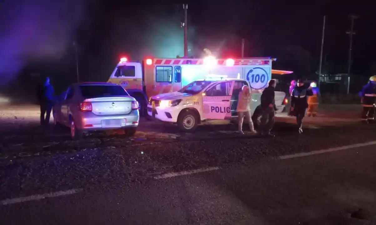 Por reiterados cortes de luz, vecinos del barrio San Nicolás realizaron corte parcial en Ruta 2