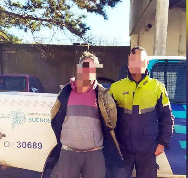 Quiso asaltarlo con una pistola y se dio cuenta que era un conocido