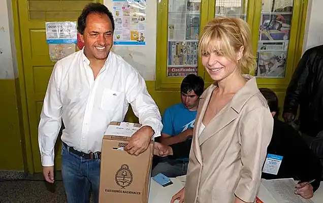 Votó Scioli: "Voy a trabajar, trabajar y trabajar"