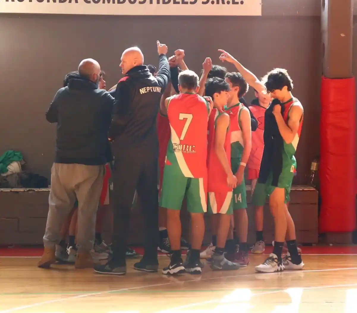 Neptunia sigue firme y clasificó a semifinales de la Liga Provincial U15