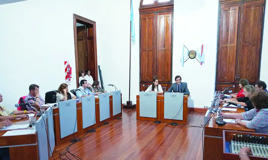 El Secretario General de SOEMVER solicitó que los concejales se solidaricen reduciendo sus dietas un 50 por ciento