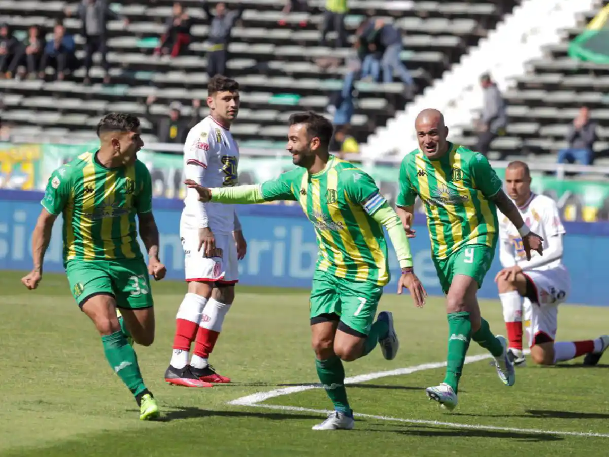 Aldosivi superó a Barracas Central 
