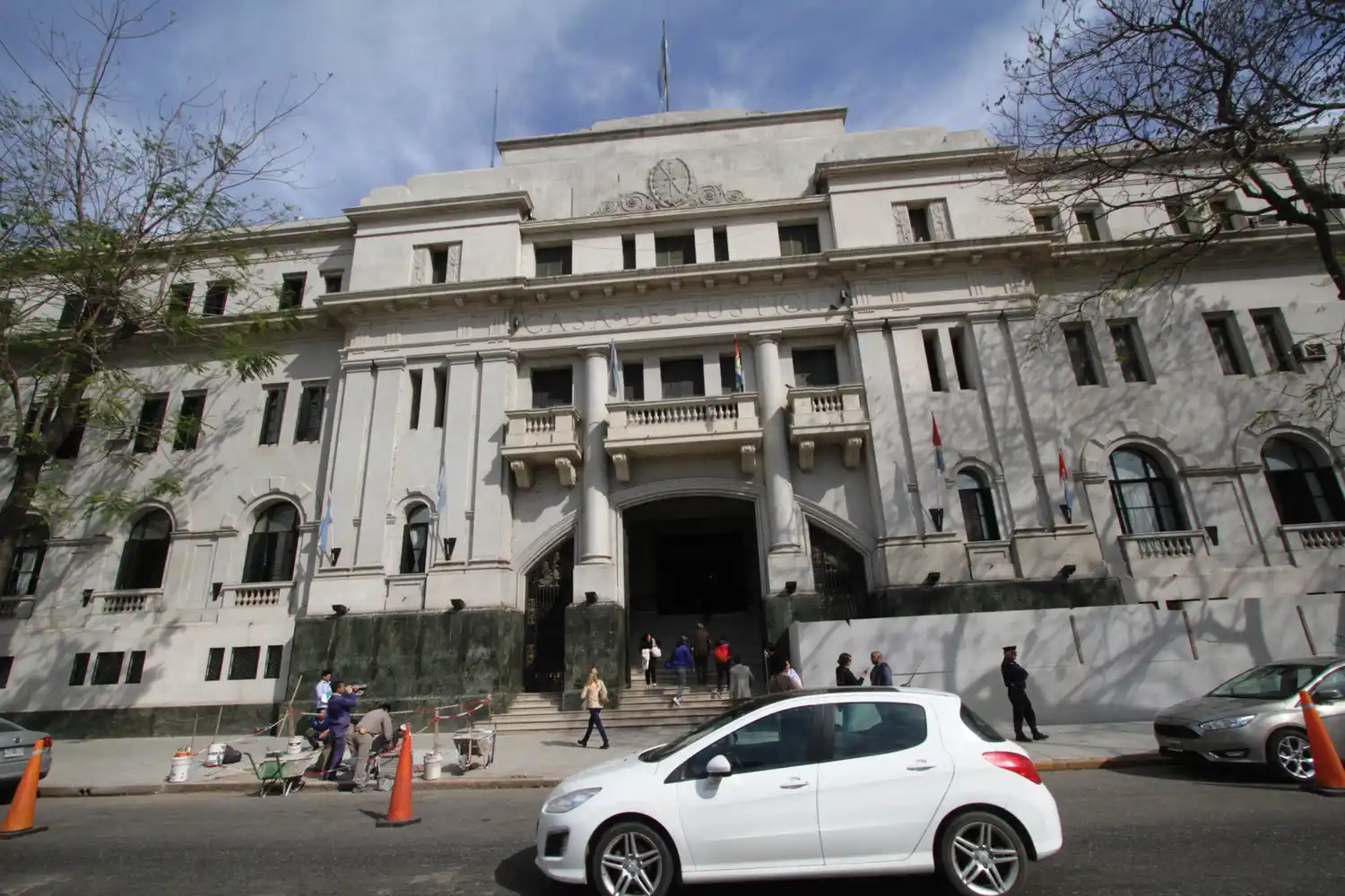 Condenan a un joven a 10 años de prisión por abusar de su hijastra