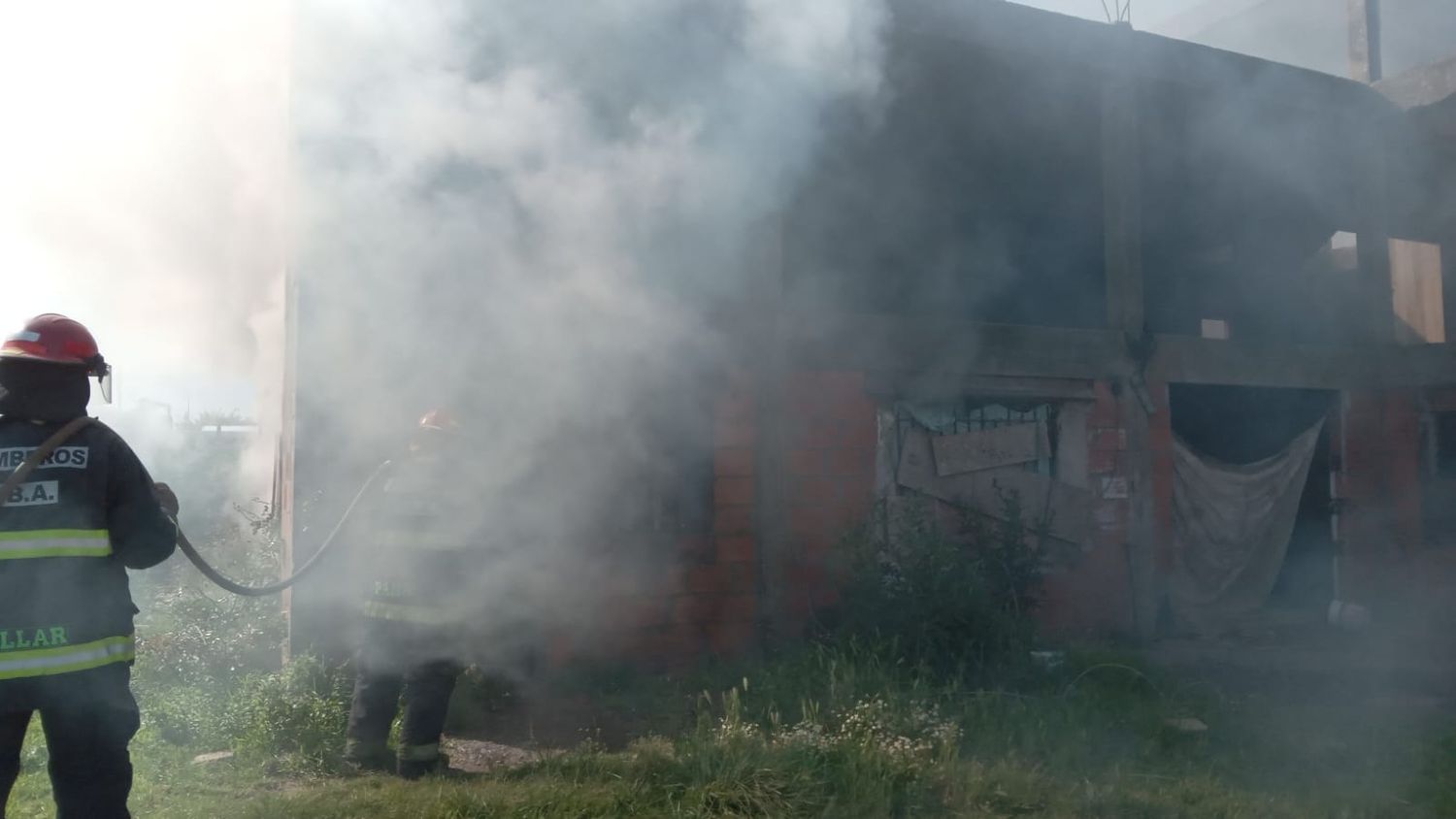 Incendio en una casa abandonada del barrio Bosque Grande