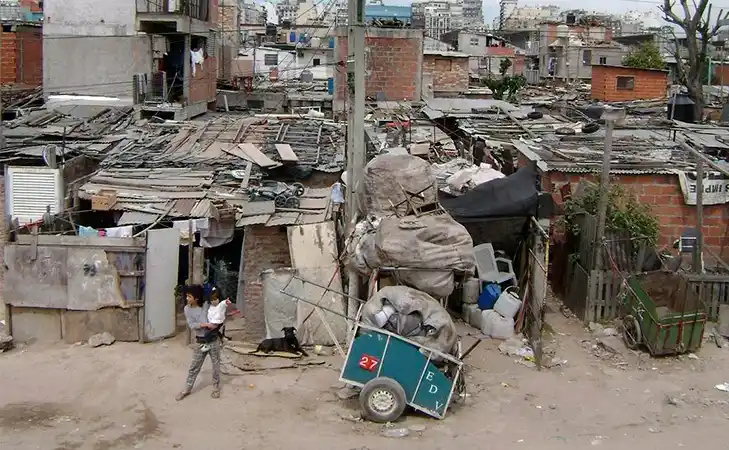 Nuevo relevamiento de la UCA: el año termina con 13,5 millones de pobres en el país