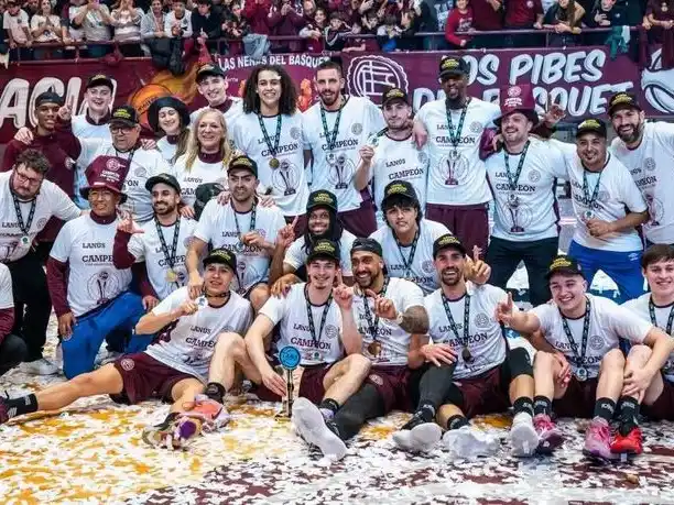 Lanús es el nuevo campeón y
vuelve a la élite tras 10 años
