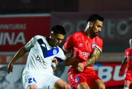 Argentinos superó a Vélez y sueña con la Libertadores