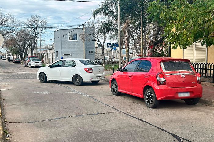 operativo policia federal argentina rafaela automovil toyota etios barrio fatima pfa - 3