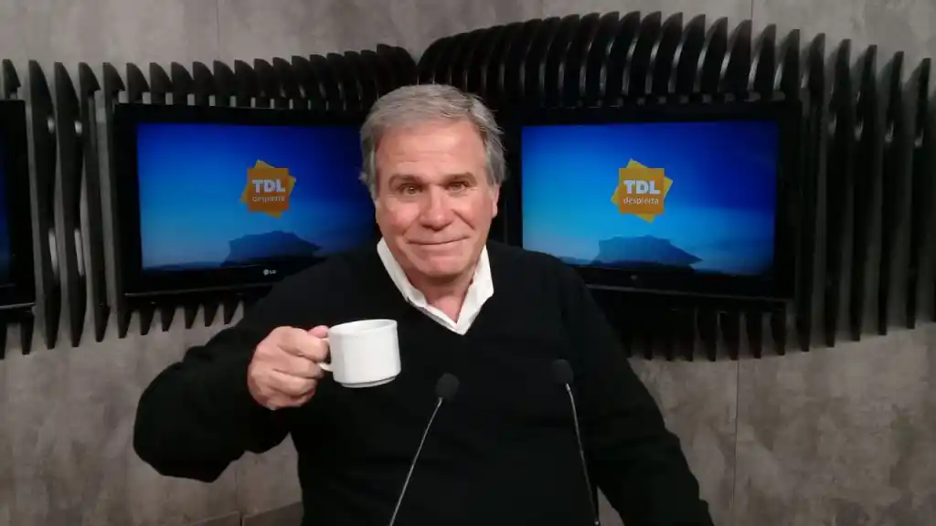 Julio Elichiribehety en el desayuno de Tandil Despierta