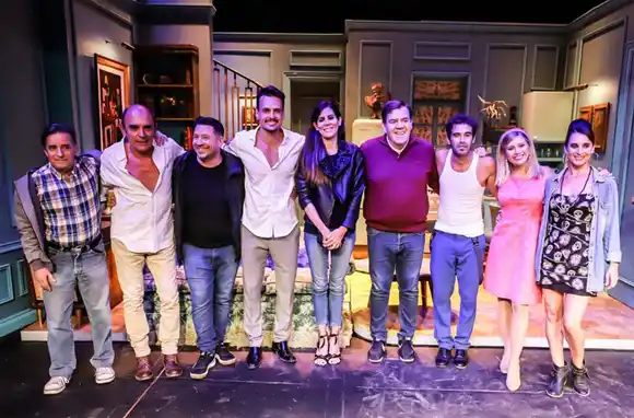 Ovacionados, subió el telón "Departamento de Soltero"