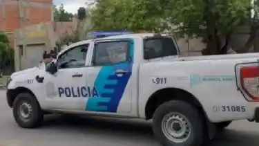 Un policía mató a golpes a su pareja y se suicidó delante de su hija de 5 años