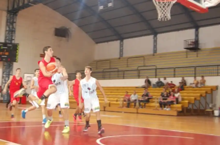 Víctor Fernández, un base juvenil para Quilmes