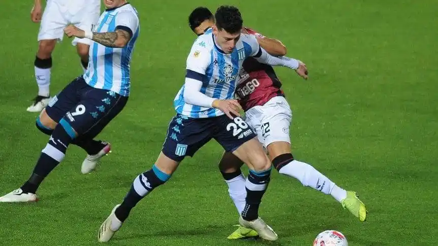 Racing empató con Central Córdoba y alcanzó a Independiente en la cima