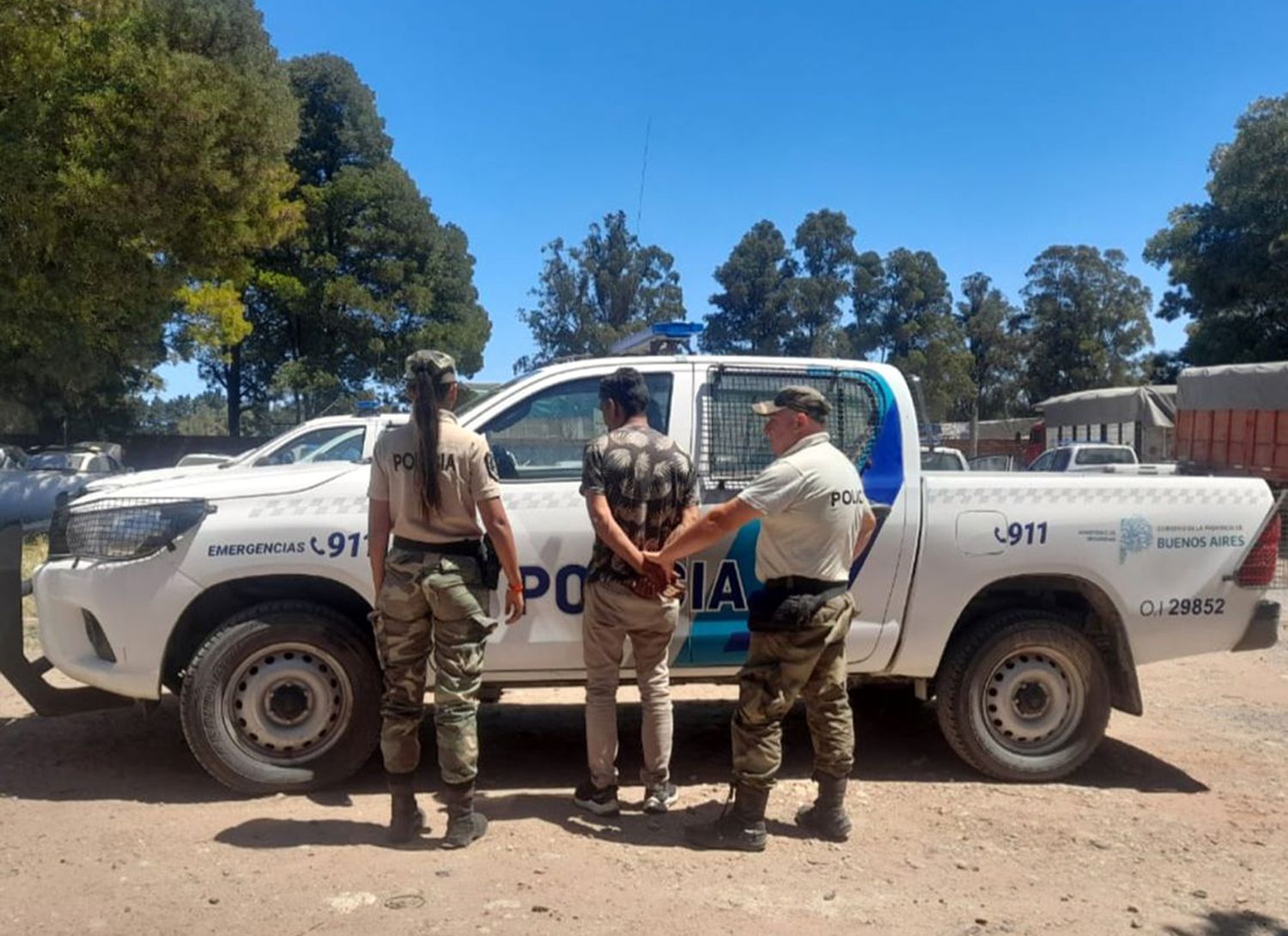 Apresaron. Al conductor del rodado de cargas por espacio de algunas horas