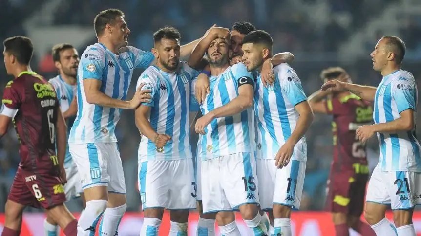 Racing recuperó la sonrisa y derrotó a Godoy Cruz