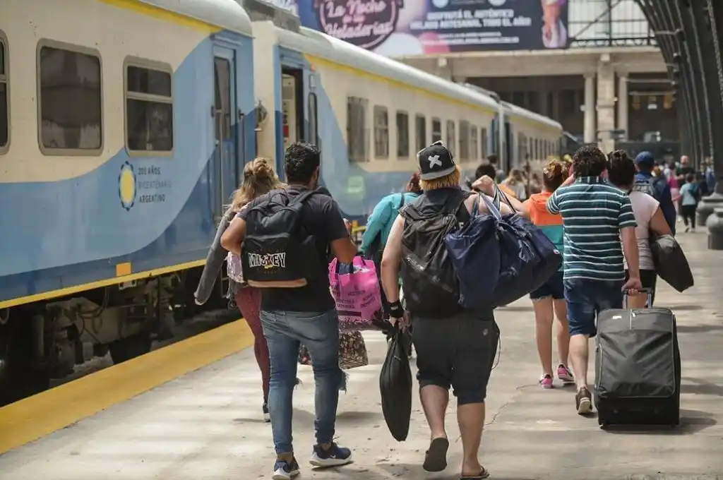 Habilitaron venta de pasajes de trenes de larga distancia para marzo