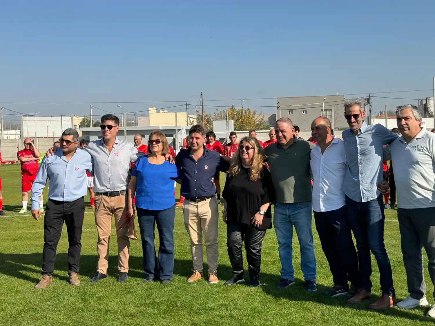 Mitre festejó su aniversario inaugurando su nueva cancha.
