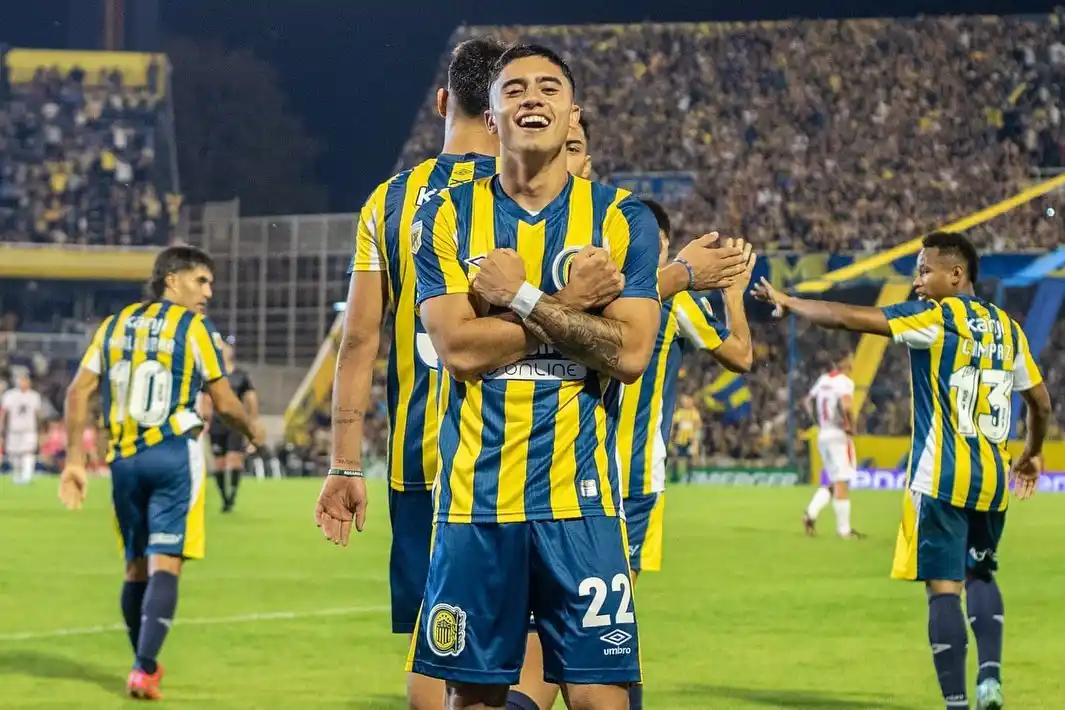 Sufrió arrancamiento completo del tendón del músculo aductor izquierdo cuando finalizaba el primer tiempo frente a Gimnasia y Esgrima de La Plata.