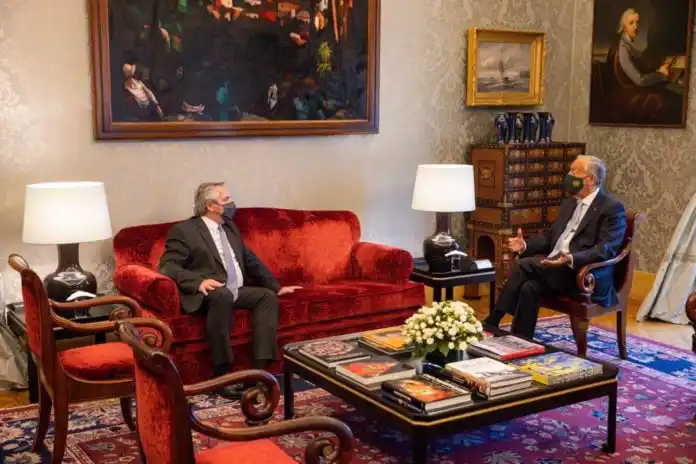 Gira presidencial: Fernández se reunió con su par de Portugal