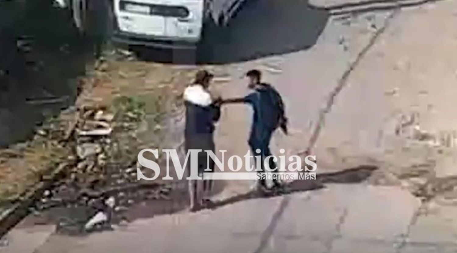 Filmaron a ladrón robando: Era un policía y ya fue desafectado