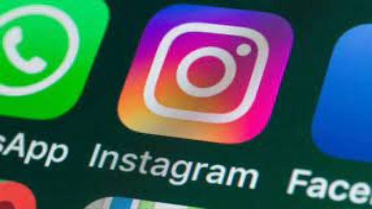 NO LANCE EL CELULAR AL PISO es WhatsApp, Facebook e Instagram que reportan caída mundial