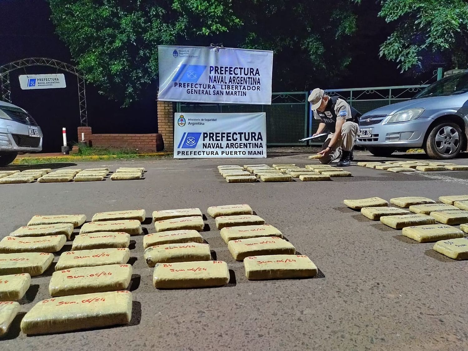 Prefectura secuestró más de 100 kilos de marihuana: hay cuatro detenidos