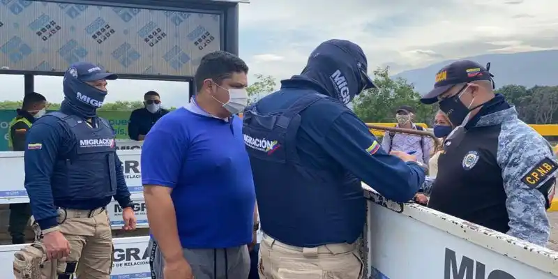 Colombia expulsa a venezolano que agredió a policía en Tocancipá