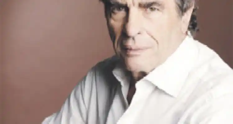 Eduardo Jozami brinda una charla en la biblioteca