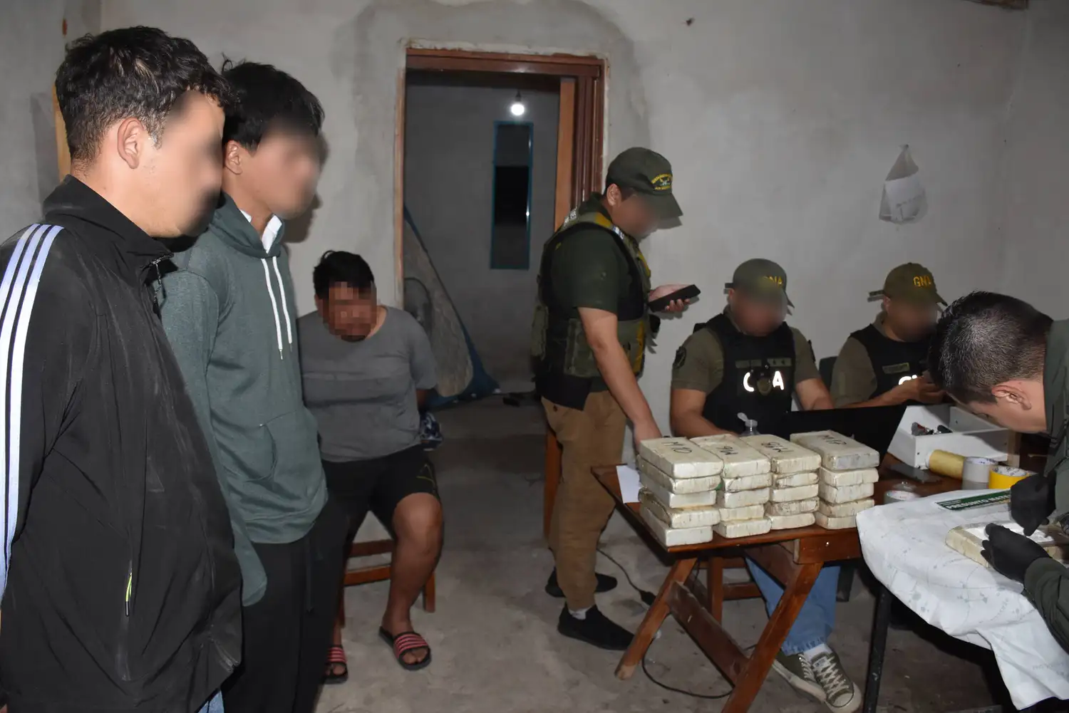 Allanamientos: detienen a cinco receptores del cargamento de cocaína hallado en una avioneta en Entre Ríos