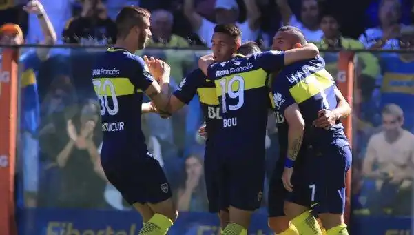 Boca se iluminó un ratito y construyó una goleada sobre Temperley