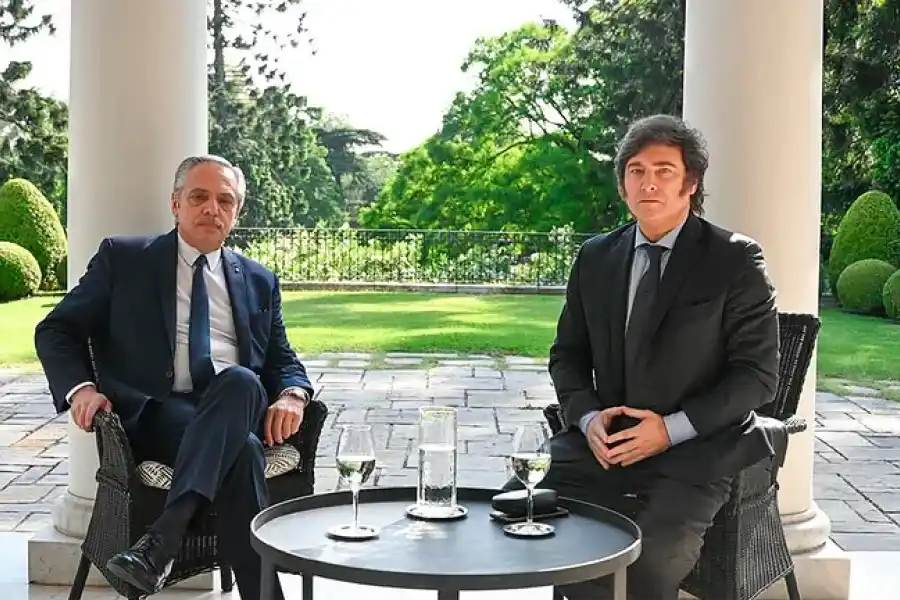 Comienza la transición en la Nación: Fernández recibió a Milei en Olivos