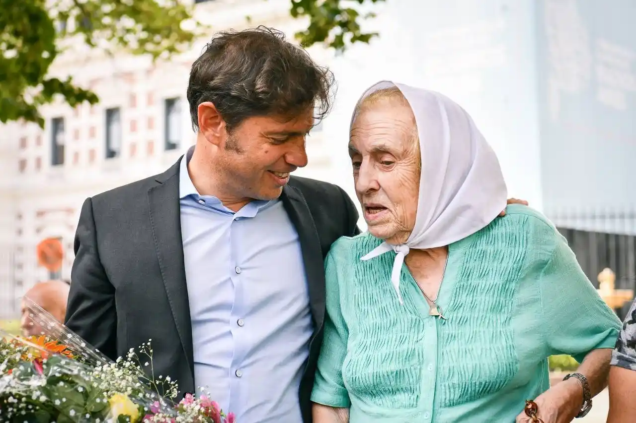 La foto junto a Herenia publicada por Axel Kicillof.